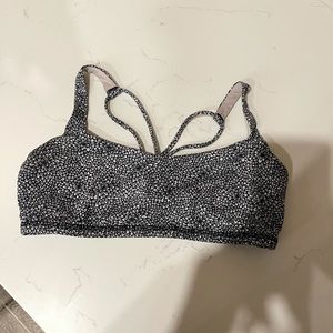 Lululemon Free to be Serena sports bra size 8